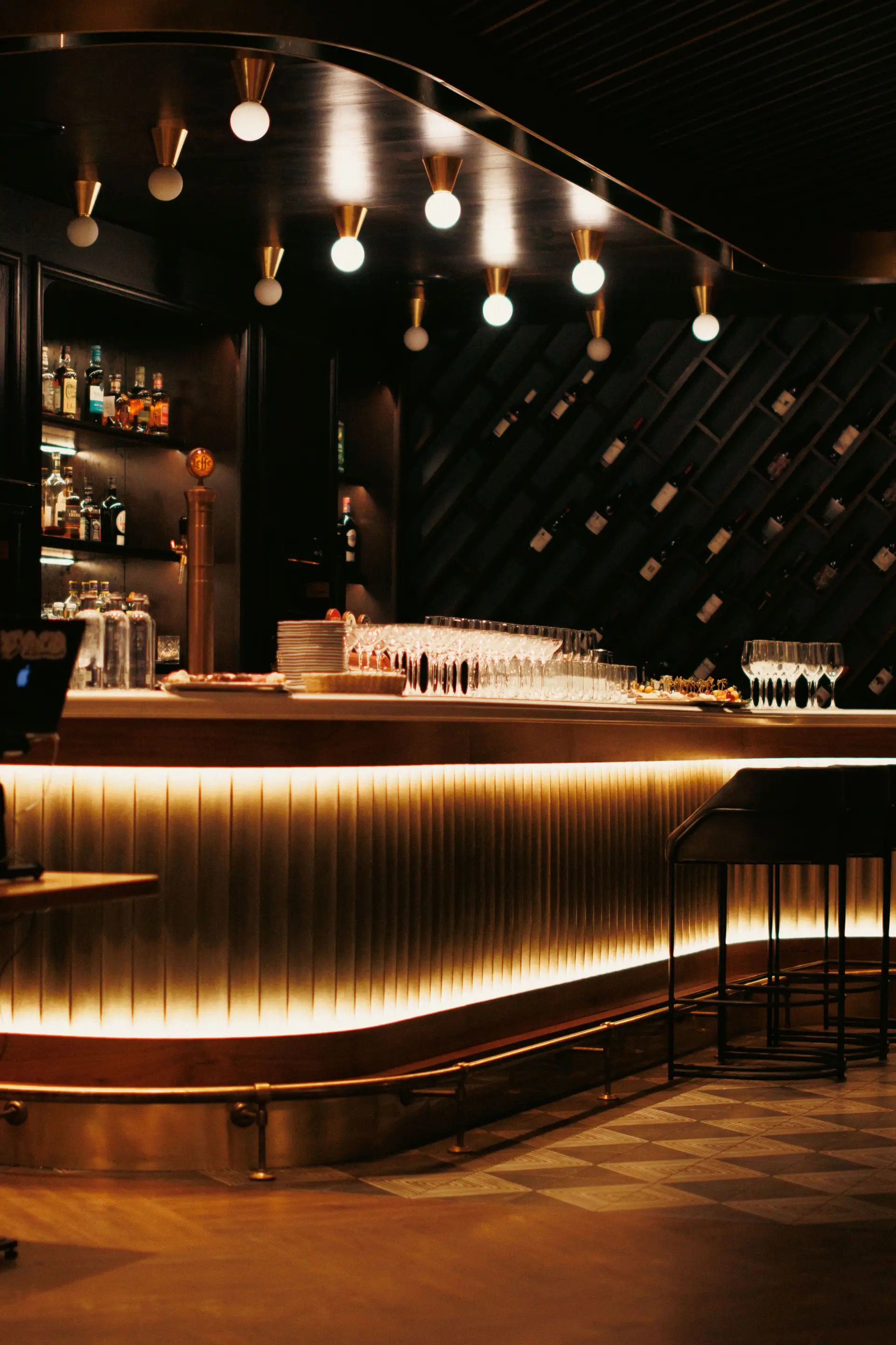 Elegant bar display
